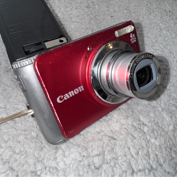 Canon PowerShot A3100 IS 12.1 MP Digital Camera Red 4x Optical Zoom w/ Batteries - Picture 1 of 5